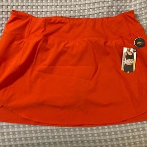 Avia bright red pullon skort